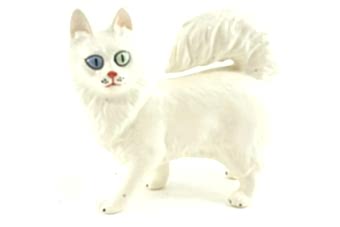 статуэтка-ангорская-кошка