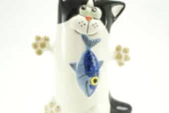 статуэтка-кот-рыболов