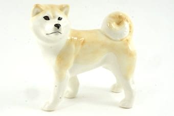 статуэтка-акита-ину