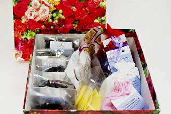 подарок-с-чаем-цветы-1